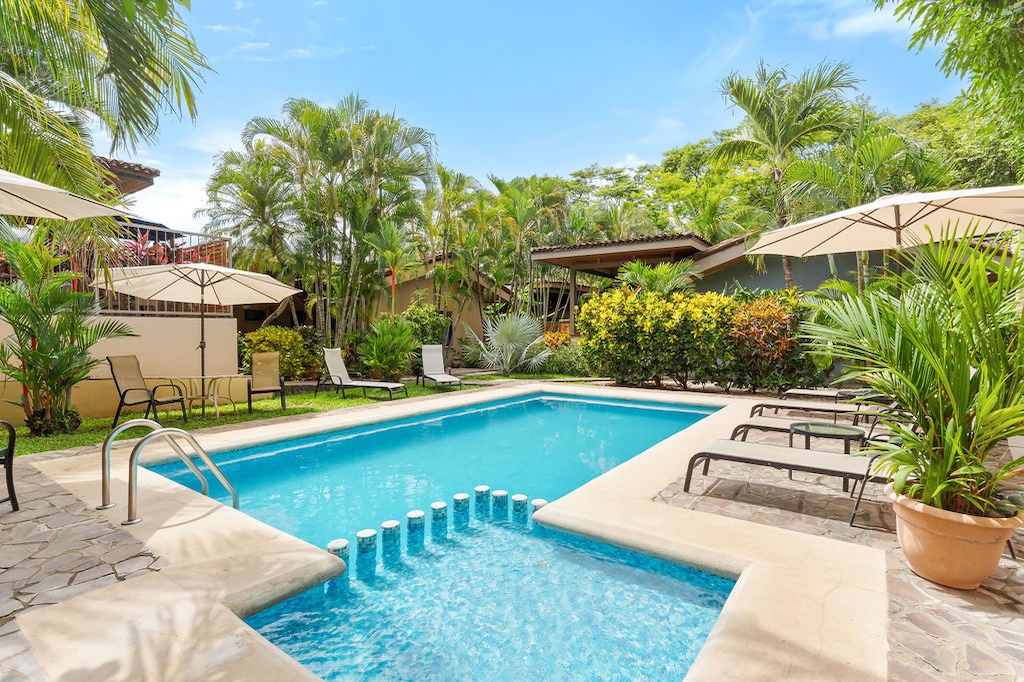 Casa Ela #4 ~ Spacious 2 Bedroom Villa Walking Distance to Tamarindo Beach